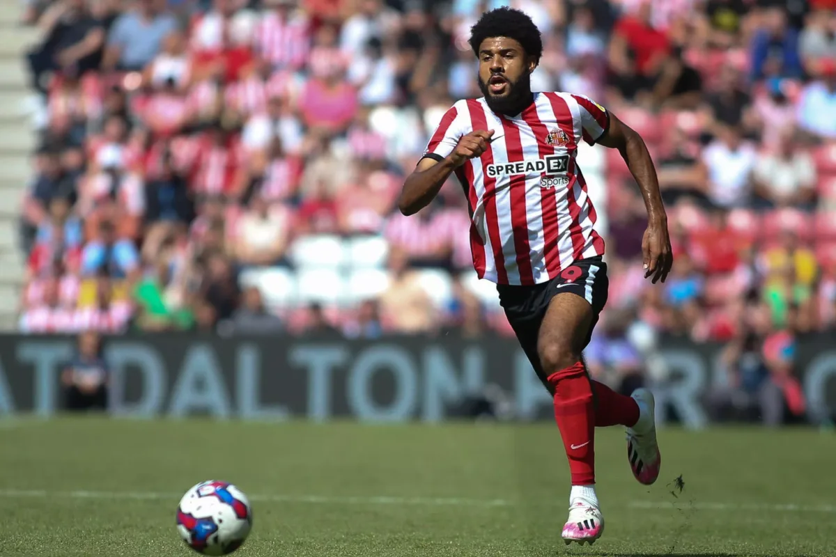 Sunderland's Ellis Simms runs with the ball during the Sky Bet Championship match between Sunderland and Norwich City at the Stadium Of Light, Sunderland on Saturday 27th August 2022. (Credit: Michael Driver | MI News) Credit: MI News & Sport /Alamy Live